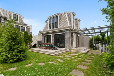 4 Canonicus Avenue Oak Bluffs MA 02557