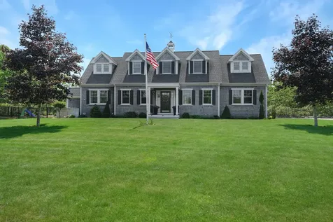 27 Watcha Path Edgartown MA 02539