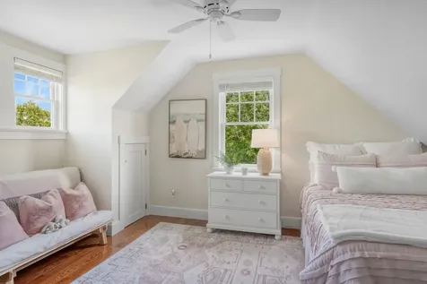 27 Watcha Path Edgartown MA 02539