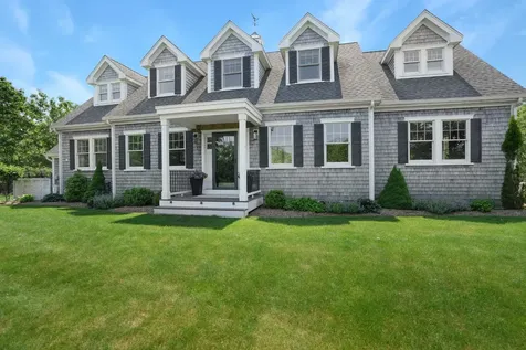 27 Watcha Path Edgartown MA 02539