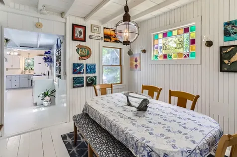 17 John Wesley Avenue Oak Bluffs MA 02557