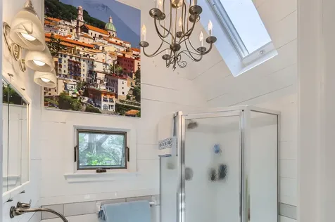 17 John Wesley Avenue Oak Bluffs MA 02557