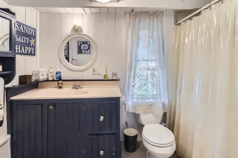 17 John Wesley Avenue Oak Bluffs MA 02557