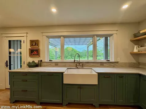 60 Meetinghouse Road Chilmark MA 02535