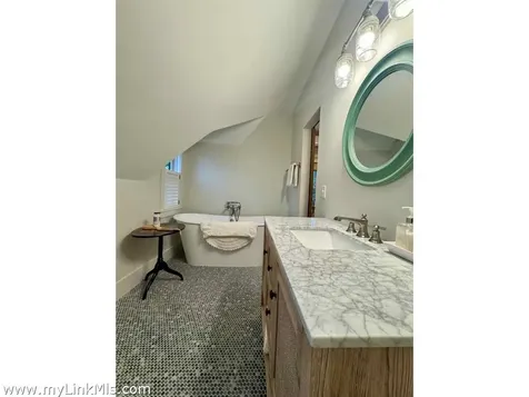 60 Meetinghouse Road Chilmark MA 02535