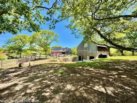 60 Meetinghouse Road Chilmark MA 02535