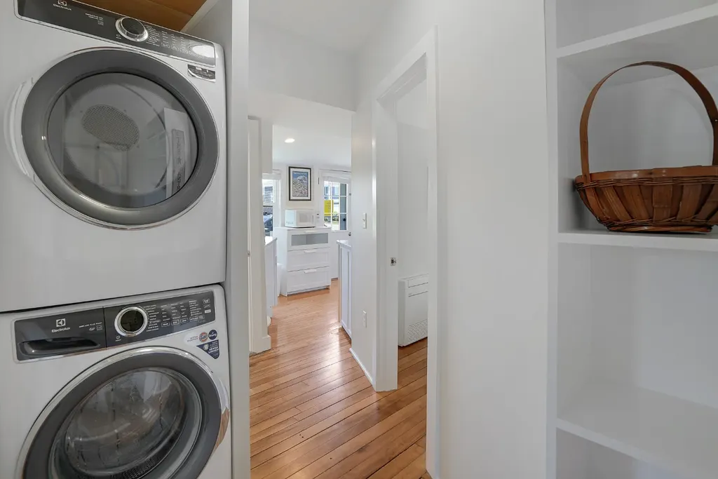 32 Beach Road Oak Bluffs MA 02557