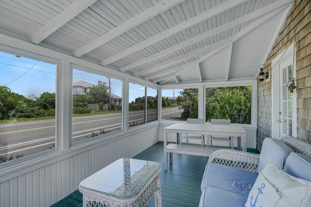 32 Beach Road Oak Bluffs MA 02557