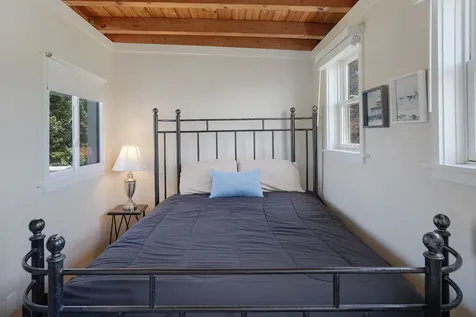 32 Beach Road Oak Bluffs MA 02557