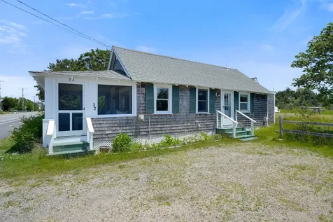 32 Beach Road Oak Bluffs MA 02557