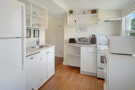 32 Beach Road Oak Bluffs MA 02557