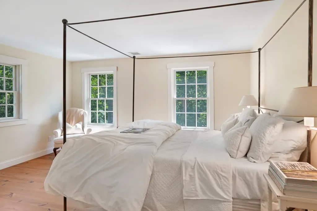 53 Stoney Hill Road West Tisbury MA 02575