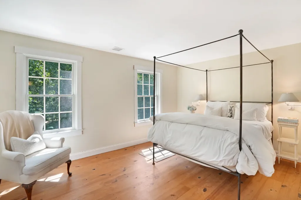 53 Stoney Hill Road West Tisbury MA 02575