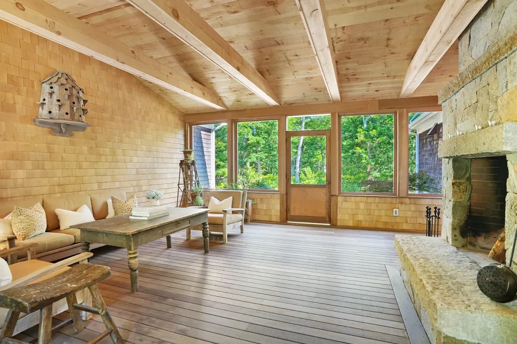 53 Stoney Hill Road West Tisbury MA 02575