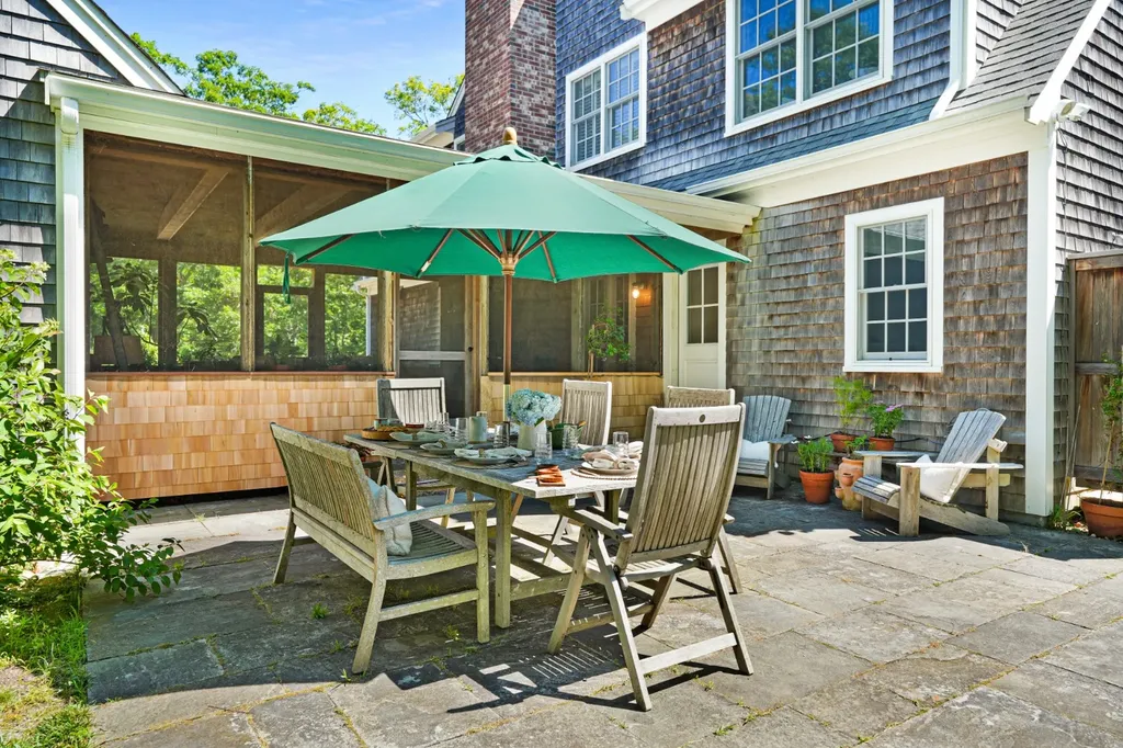 53 Stoney Hill Road West Tisbury MA 02575