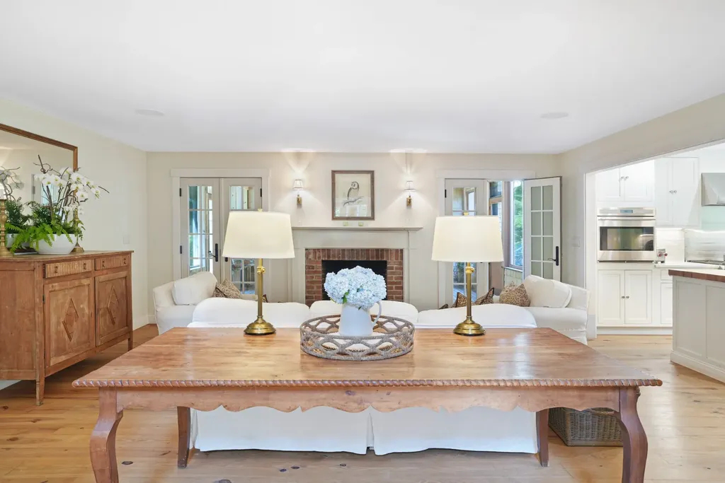 53 Stoney Hill Road West Tisbury MA 02575