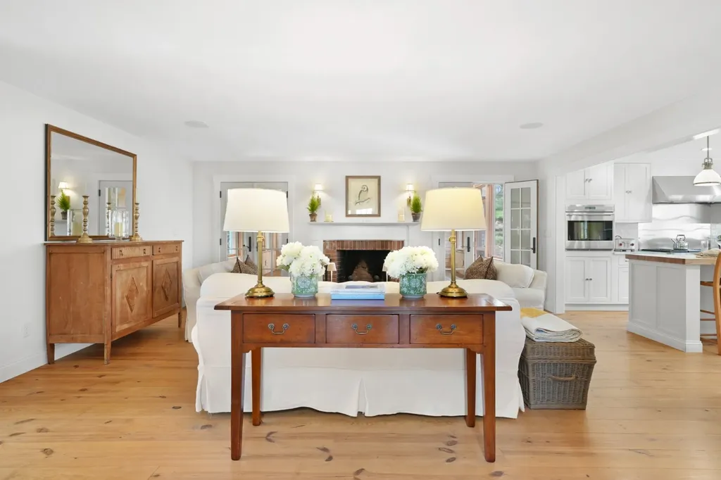 53 Stoney Hill Road West Tisbury MA 02575
