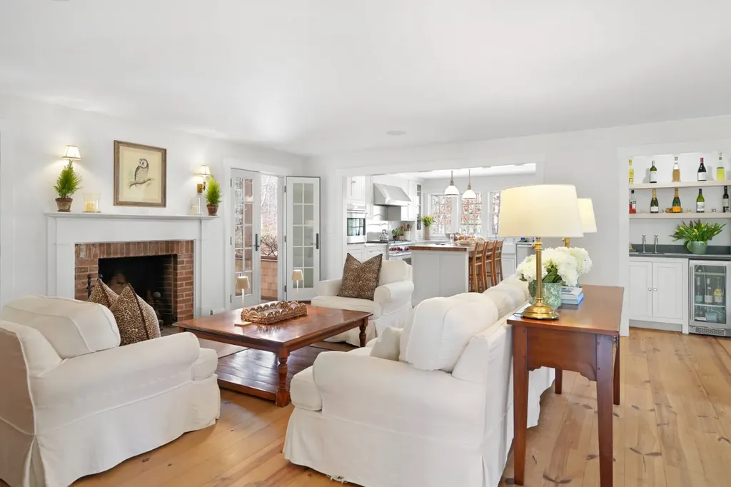 53 Stoney Hill Road West Tisbury MA 02575