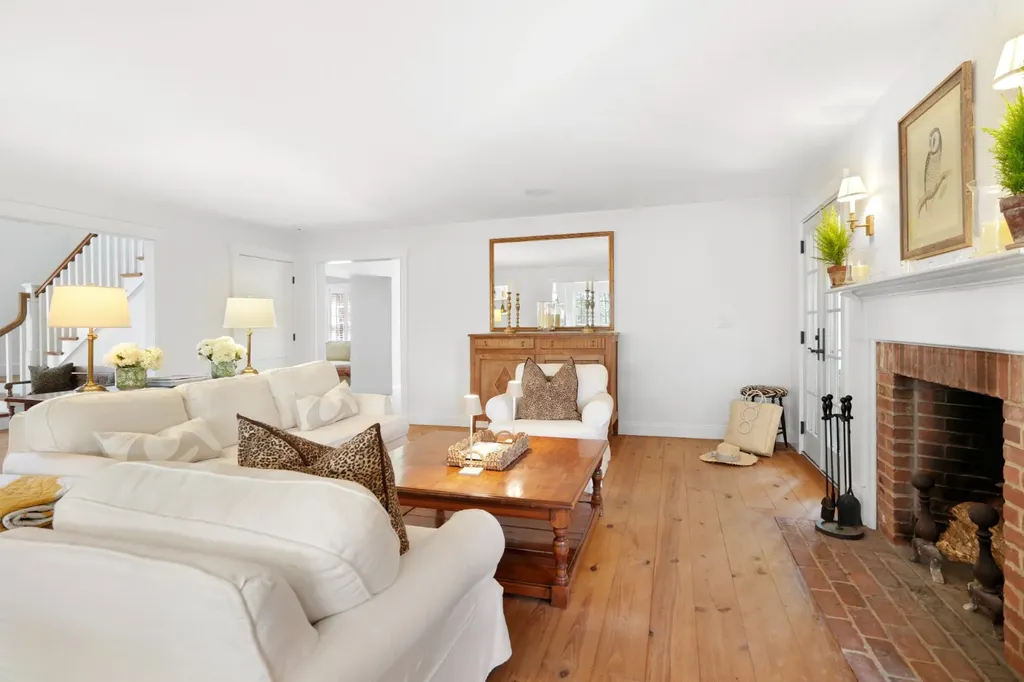 53 Stoney Hill Road West Tisbury MA 02575