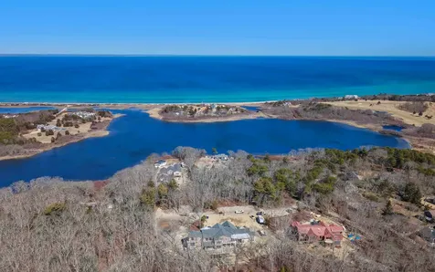 14 Trapps Pond Road Edgartown MA 02539