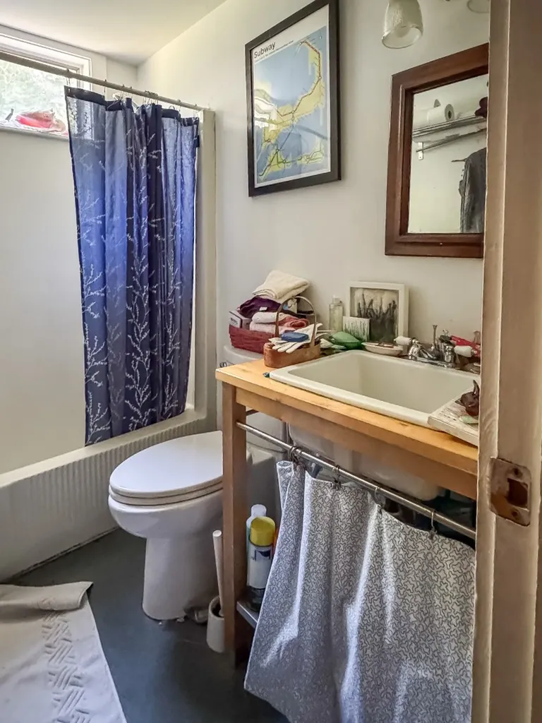 8 Hitchings Circle Oak Bluffs MA 02557