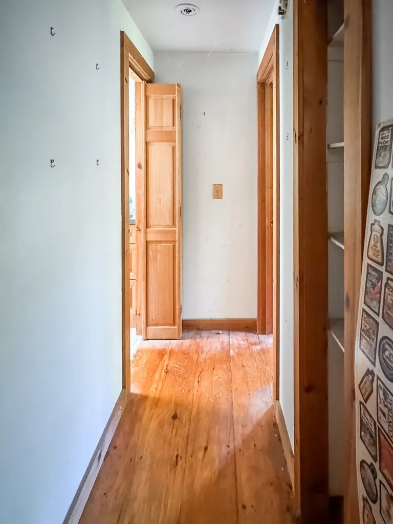 8 Hitchings Circle Oak Bluffs MA 02557