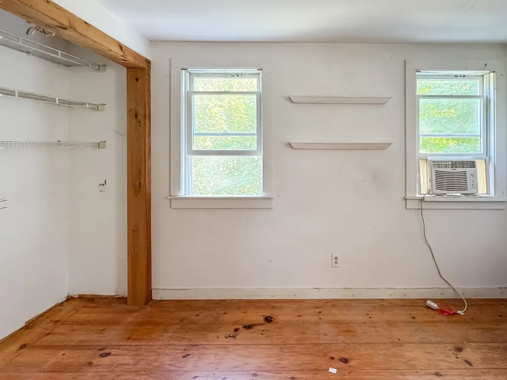 8 Hitchings Circle Oak Bluffs MA 02557