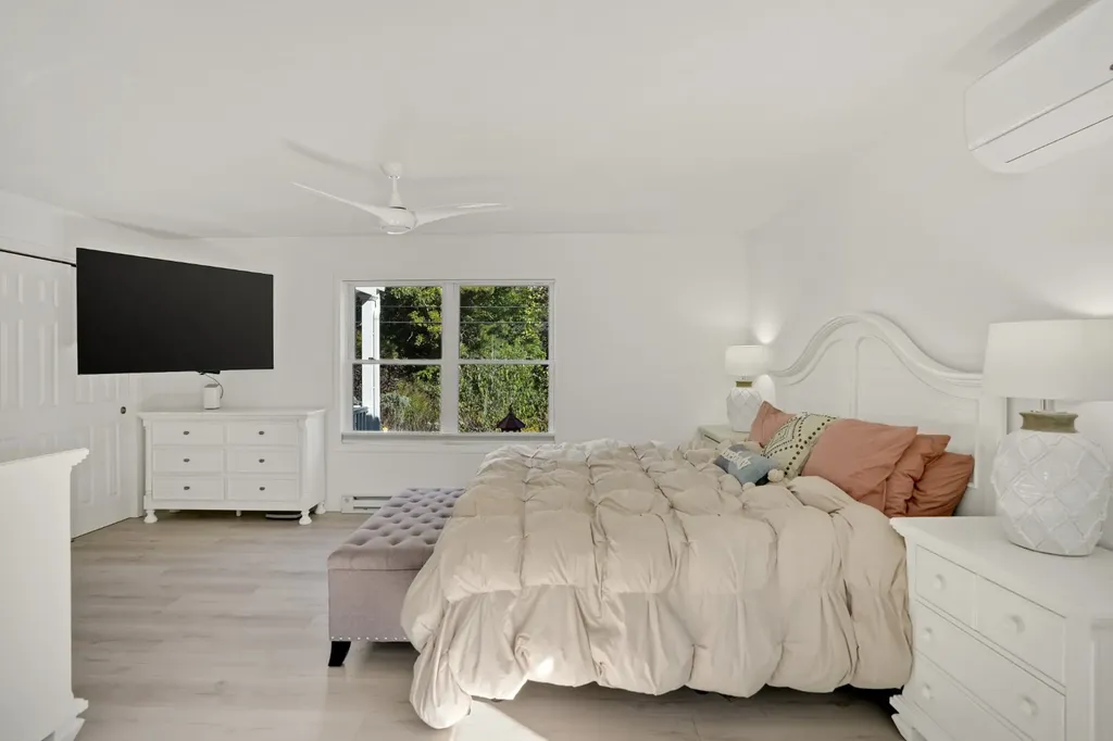 72 Washington Avenue Oak Bluffs MA 02557