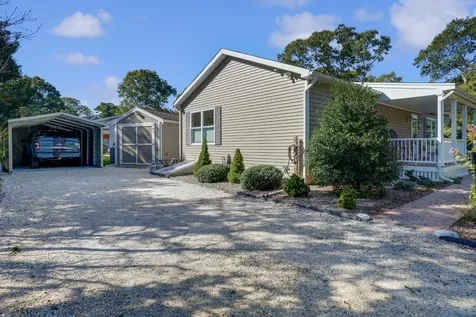 72 Washington Avenue Oak Bluffs MA 02557