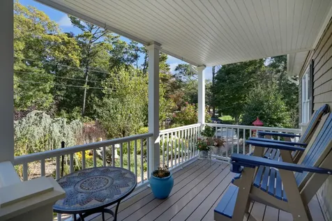 72 Washington Avenue Oak Bluffs MA 02557