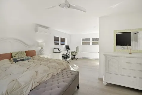 72 Washington Avenue Oak Bluffs MA 02557