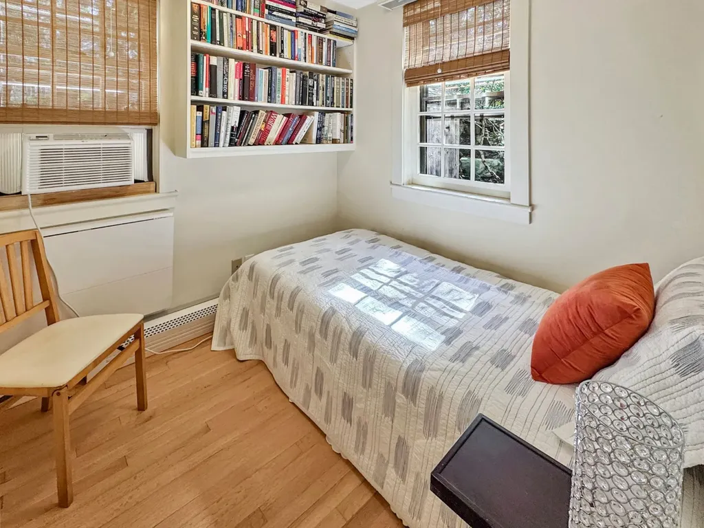 11 Ephriam Allen Road West Tisbury MA 02575