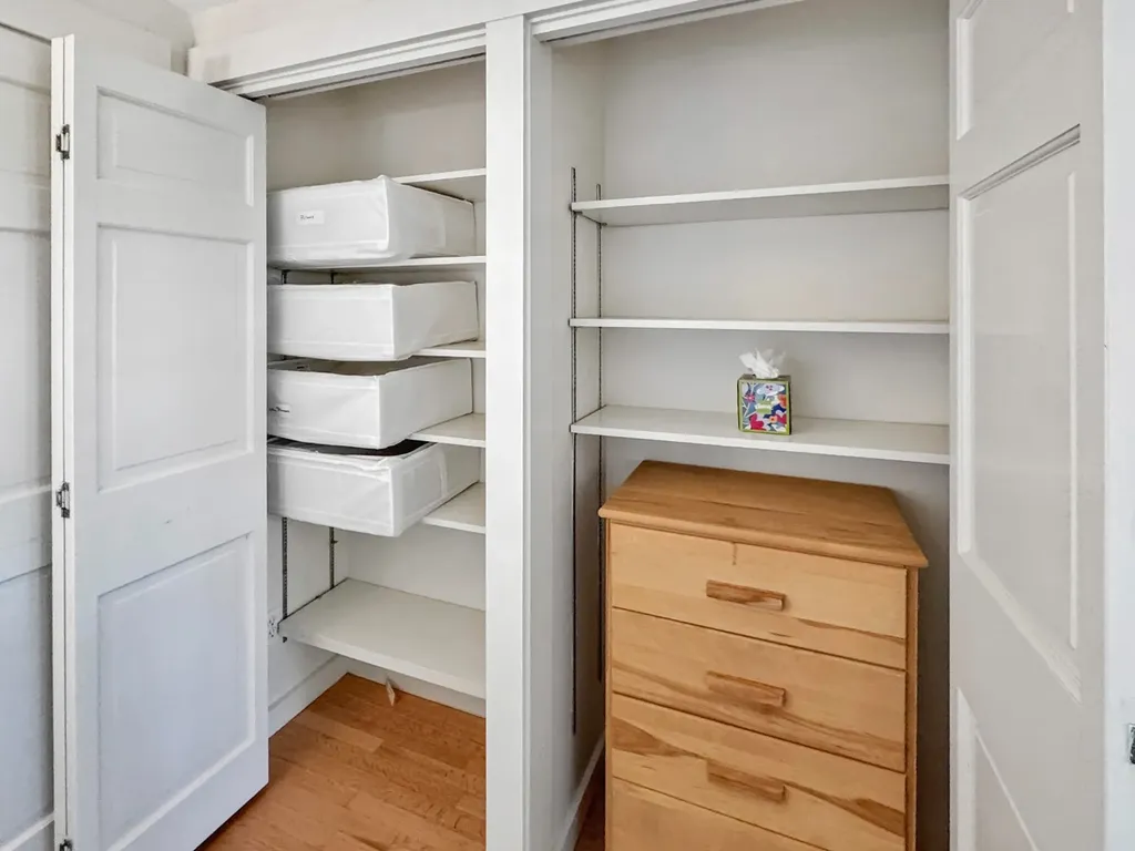 11 Ephriam Allen Road West Tisbury MA 02575