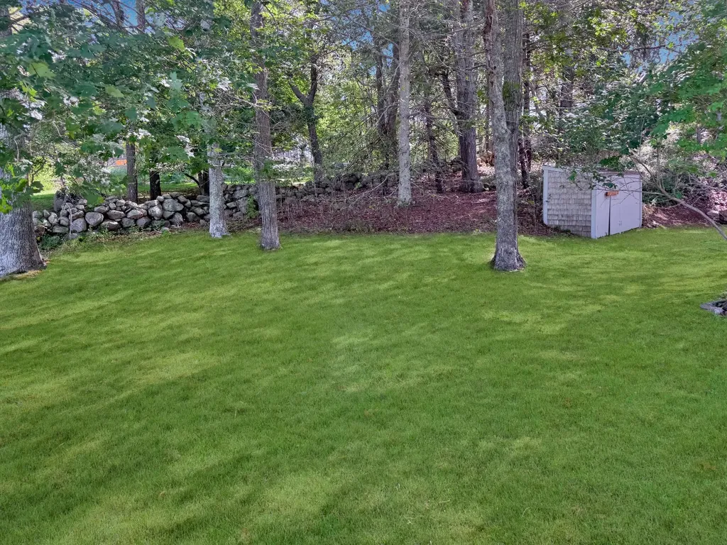 11 Ephriam Allen Road West Tisbury MA 02575