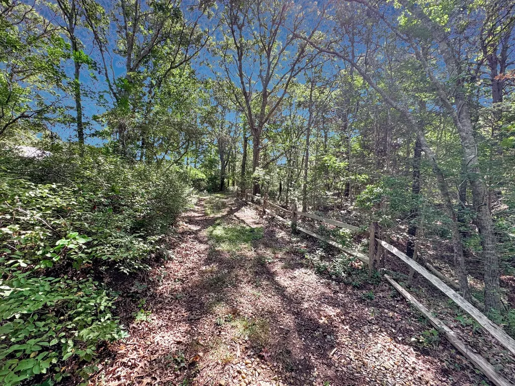 11 Ephriam Allen Road West Tisbury MA 02575