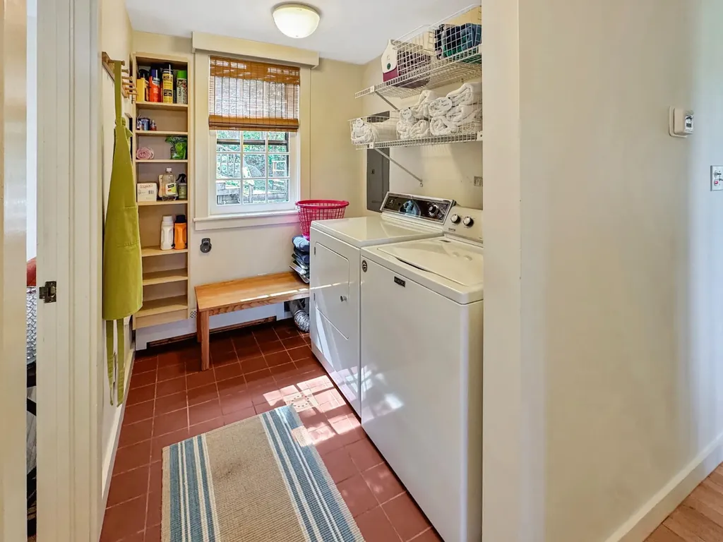 11 Ephriam Allen Road West Tisbury MA 02575