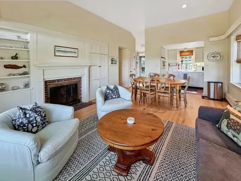 11 Ephriam Allen Road West Tisbury MA 02575