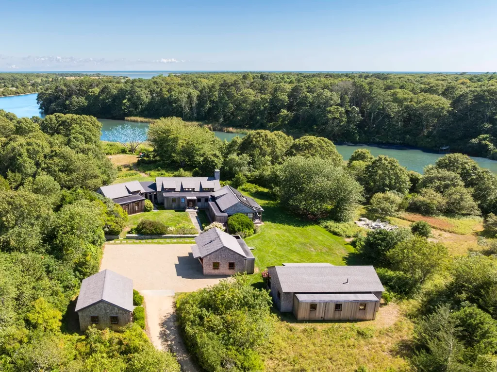 65 Carls Way West Tisbury MA 02575