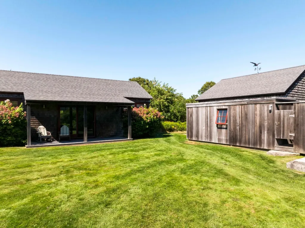 65 Carls Way West Tisbury MA 02575