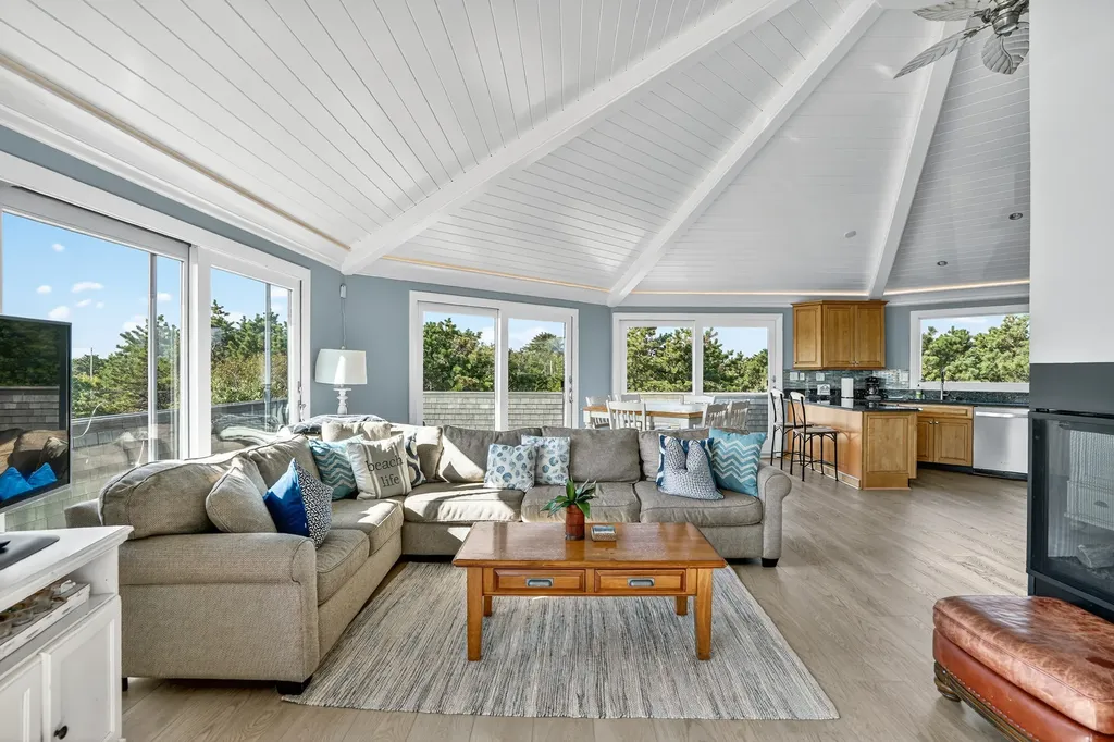 76 Washque Avenue Edgartown MA 02539