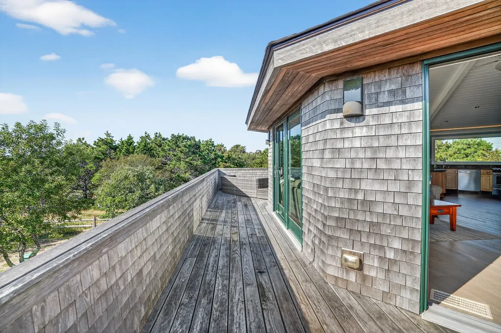 76 Washque Avenue Edgartown MA 02539