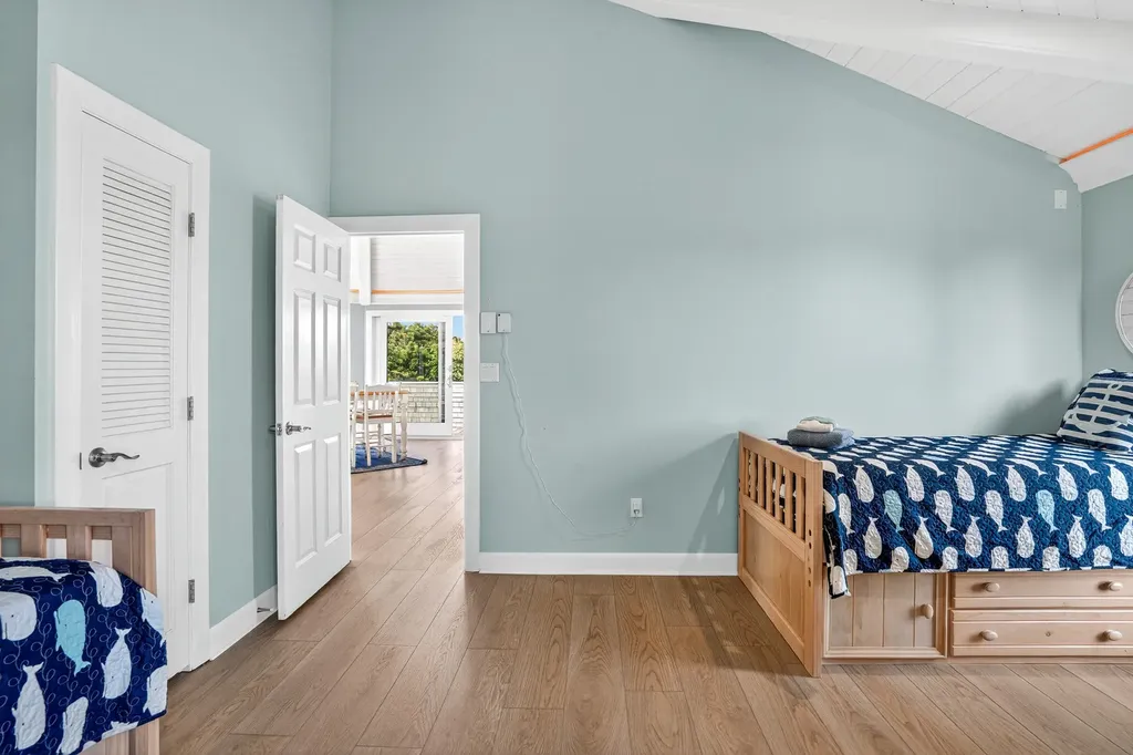 76 Washque Avenue Edgartown MA 02539