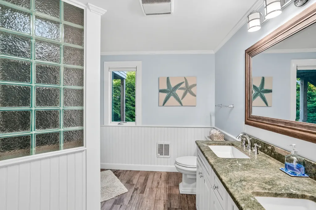 76 Washque Avenue Edgartown MA 02539