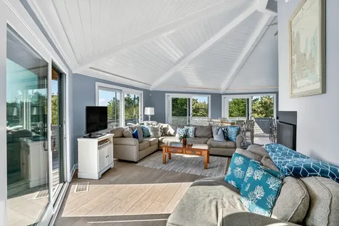 76 Washque Avenue Edgartown MA 02539