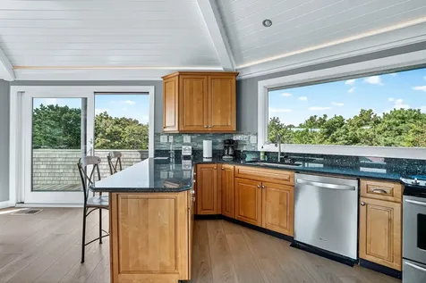 76 Washque Avenue Edgartown MA 02539