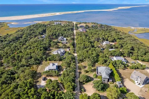 76 Washque Avenue Edgartown MA 02539