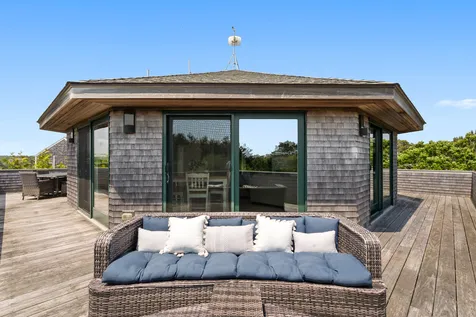 76 Washque Avenue Edgartown MA 02539