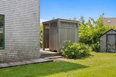 76 Washque Avenue Edgartown MA 02539