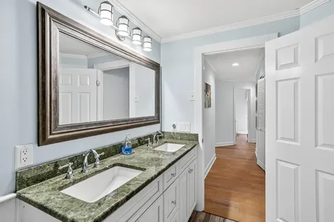 76 Washque Avenue Edgartown MA 02539