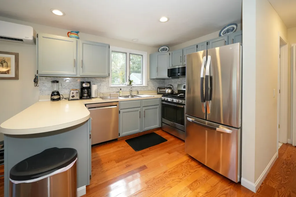 66 Barnes Road Oak Bluffs MA 02557